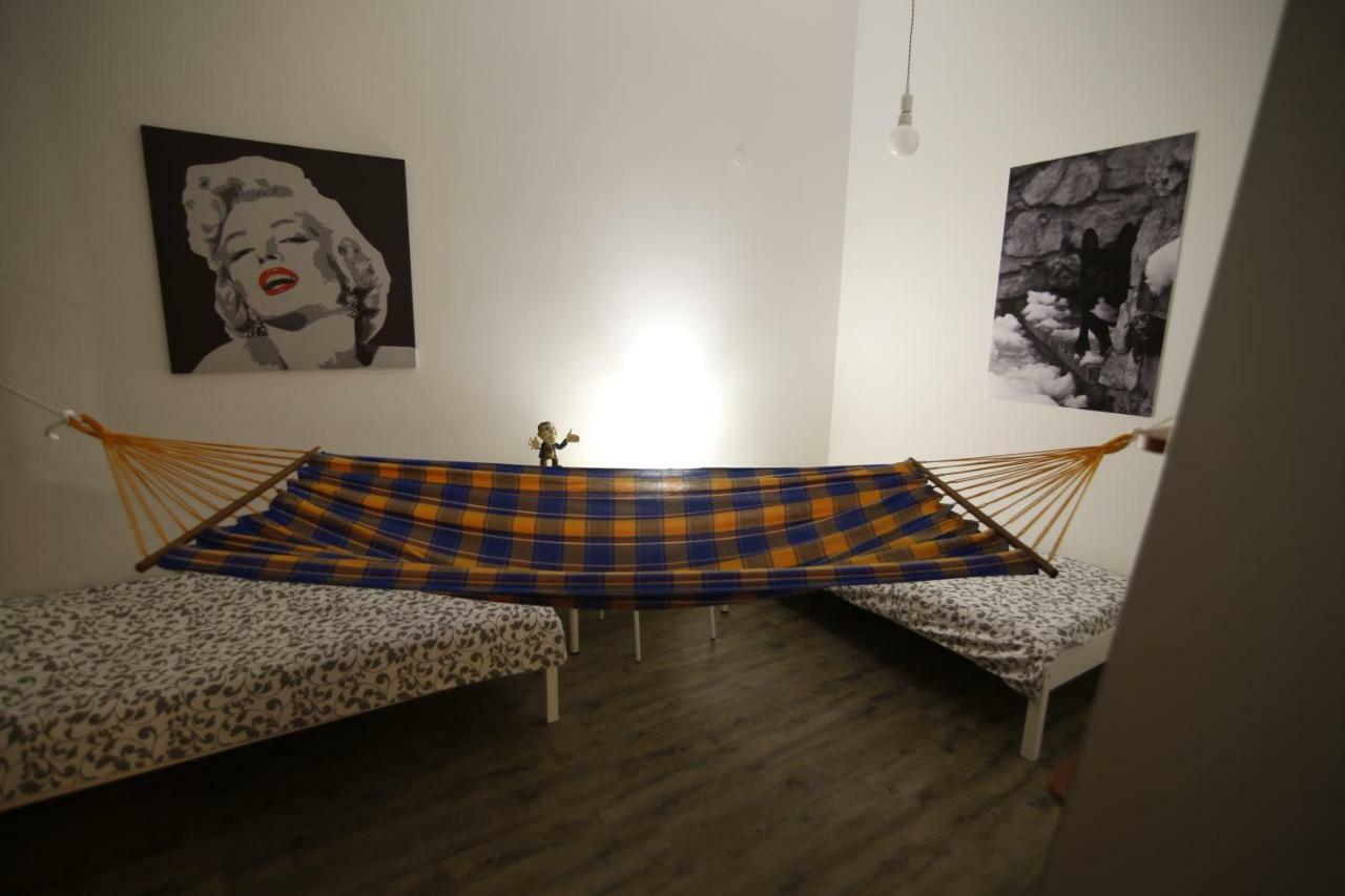 Chilly & Pepper'S Home Ljubljana Bagian luar foto